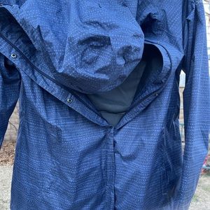 Columbia Rain Jacket. New never worn. 3X with a beautiful blue pattern.